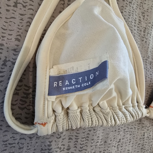 Vintage Kenneth Cole Reaction Textured Diamond String Bikini Top Light Grey M - Picture 4 of 5